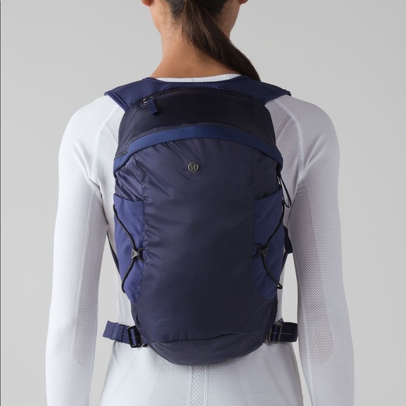 Lululemon Run All Day Backpack II Blueberry Jam - Picture 3 of 15